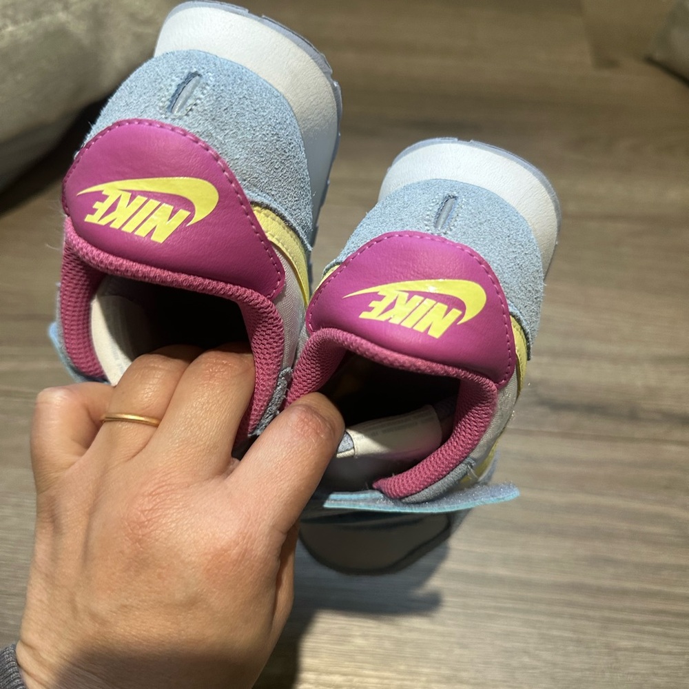 Nike Kids Light Blue, Pink & Yellow Velcro Casual Sneakers - Picture 5 of 15